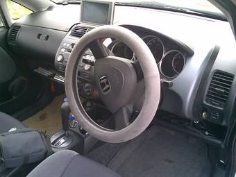 2004 Honda Fit Photos