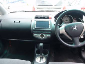 2004 Honda Fit Photos