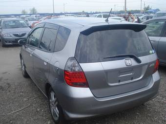 2004 Honda Fit Photos