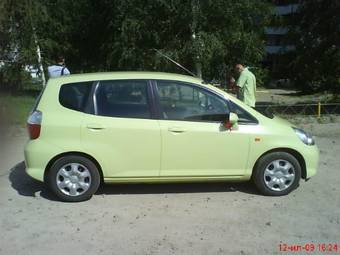 2004 Honda Fit Pictures