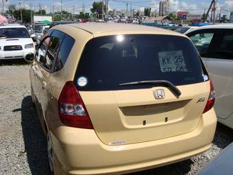 2004 Honda Fit Pictures