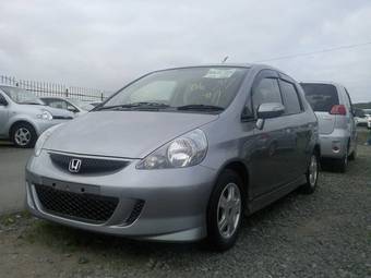 2004 Honda Fit Photos