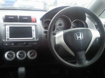 2004 Honda Fit Pictures