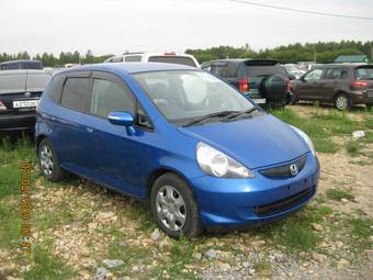 2004 Honda Fit Pictures