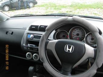 2004 Honda Fit Photos