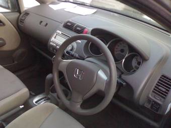 2004 Honda Fit Pictures