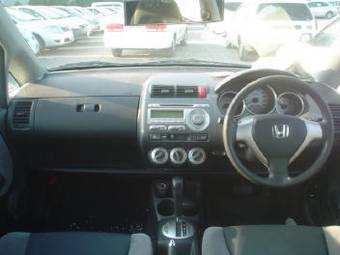 2004 Honda Fit Pictures