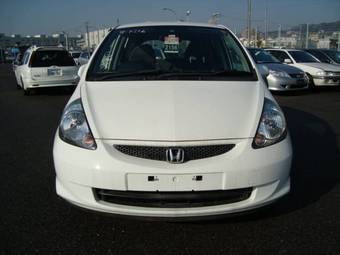 2004 Honda Fit Images