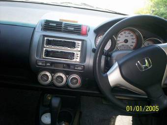 2004 Honda Fit Pictures