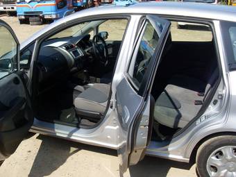 2004 Honda Fit Photos