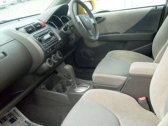 2004 Honda Fit Pictures