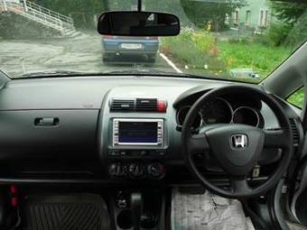 2004 Honda Fit Photos