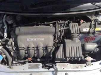 2004 Honda Fit Photos