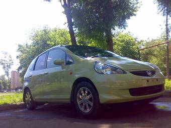 2004 Honda Fit Photos