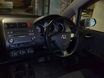 2004 Honda Fit Photos