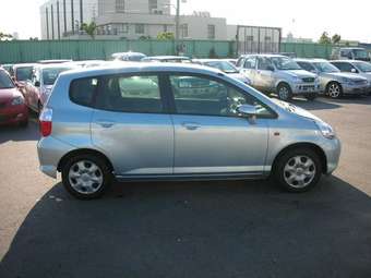 2005 Honda Fit Photos