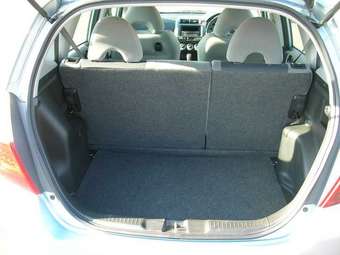 2005 Honda Fit Pictures