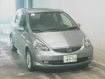 2005 Honda Fit Photos