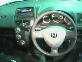 2005 Honda Fit Pictures