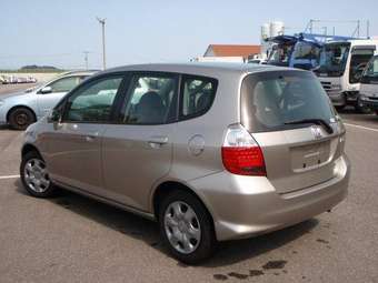 2005 Honda Fit Pictures