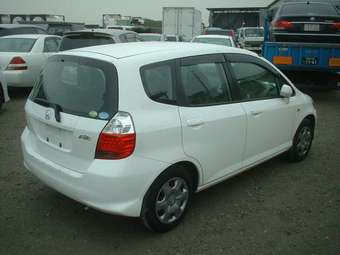 2005 Honda Fit Pictures