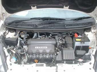 2005 Honda Fit Pics