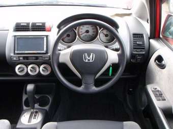 2005 Honda Fit Wallpapers