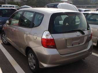 2005 Honda Fit Photos