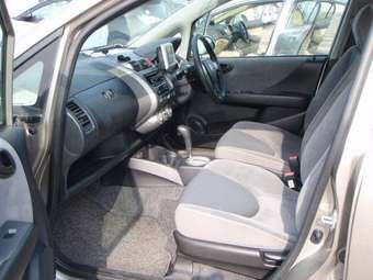 2005 Honda Fit Photos