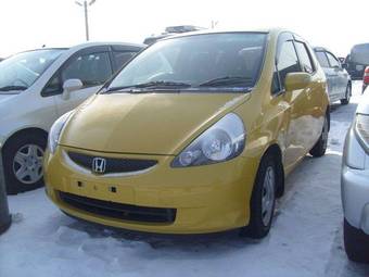 2005 Honda Fit Pictures