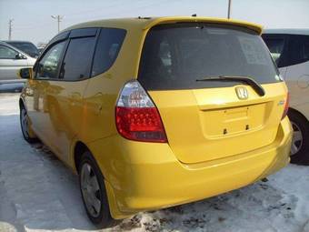 2005 Honda Fit Photos