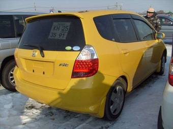 2005 Honda Fit Photos