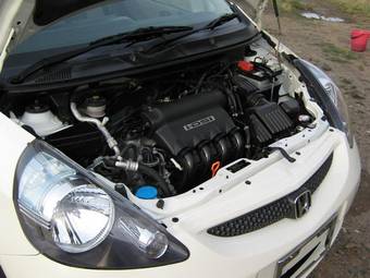 2005 Honda Fit Photos
