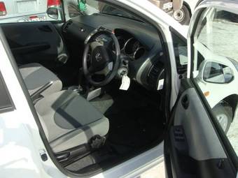 2005 Honda Fit Pictures