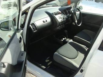 2005 Honda Fit Pictures