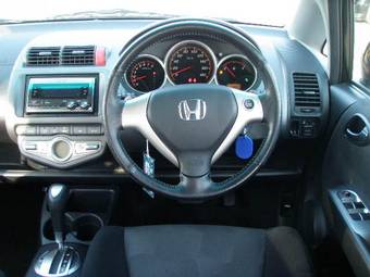 2005 Honda Fit Wallpapers