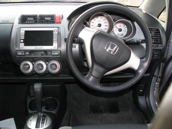 2005 Honda Fit Pics