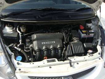 2005 Honda Fit Photos