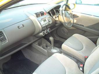 2005 Honda Fit Pictures