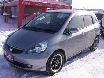 2005 Honda Fit Photos