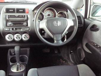 2005 Honda Fit Images