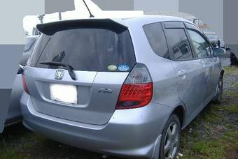2005 Honda Fit Photos