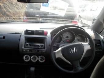 2005 Honda Fit Pics