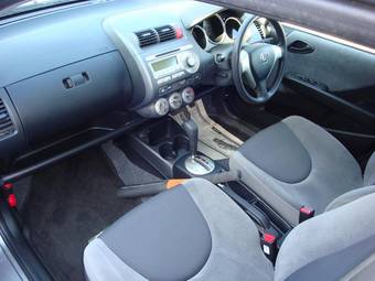 2005 Honda Fit Photos