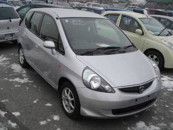 2005 Honda Fit Photos