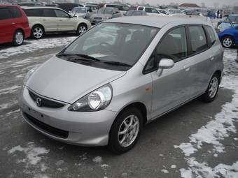 2005 Honda Fit Photos