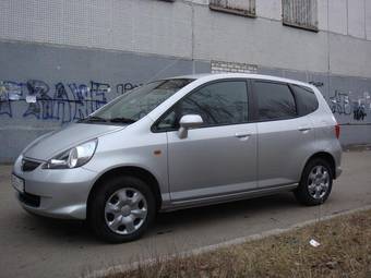 2005 Honda Fit Pictures