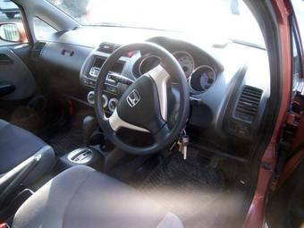 2005 Honda Fit Pictures