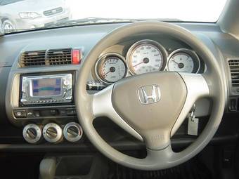 2005 Honda Fit Images