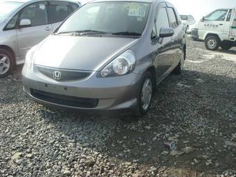 2005 Honda Fit Pictures